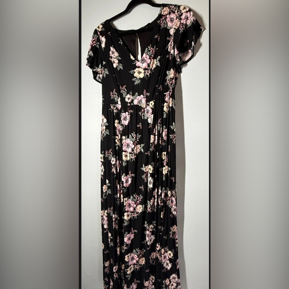 Torrid Womens Black Floral Challis Maxi Dress  Feminine Boho Garden Party - Picture 2 of 3